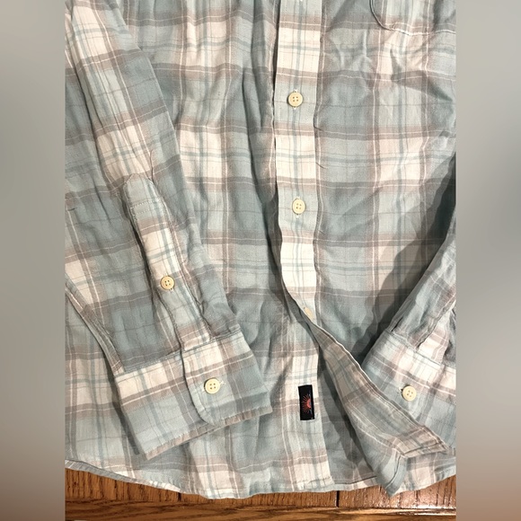 Faherty Women’s Plaid Button Down Lightweight shirt,medium, blue/grey plaid - Picture 5 of 6